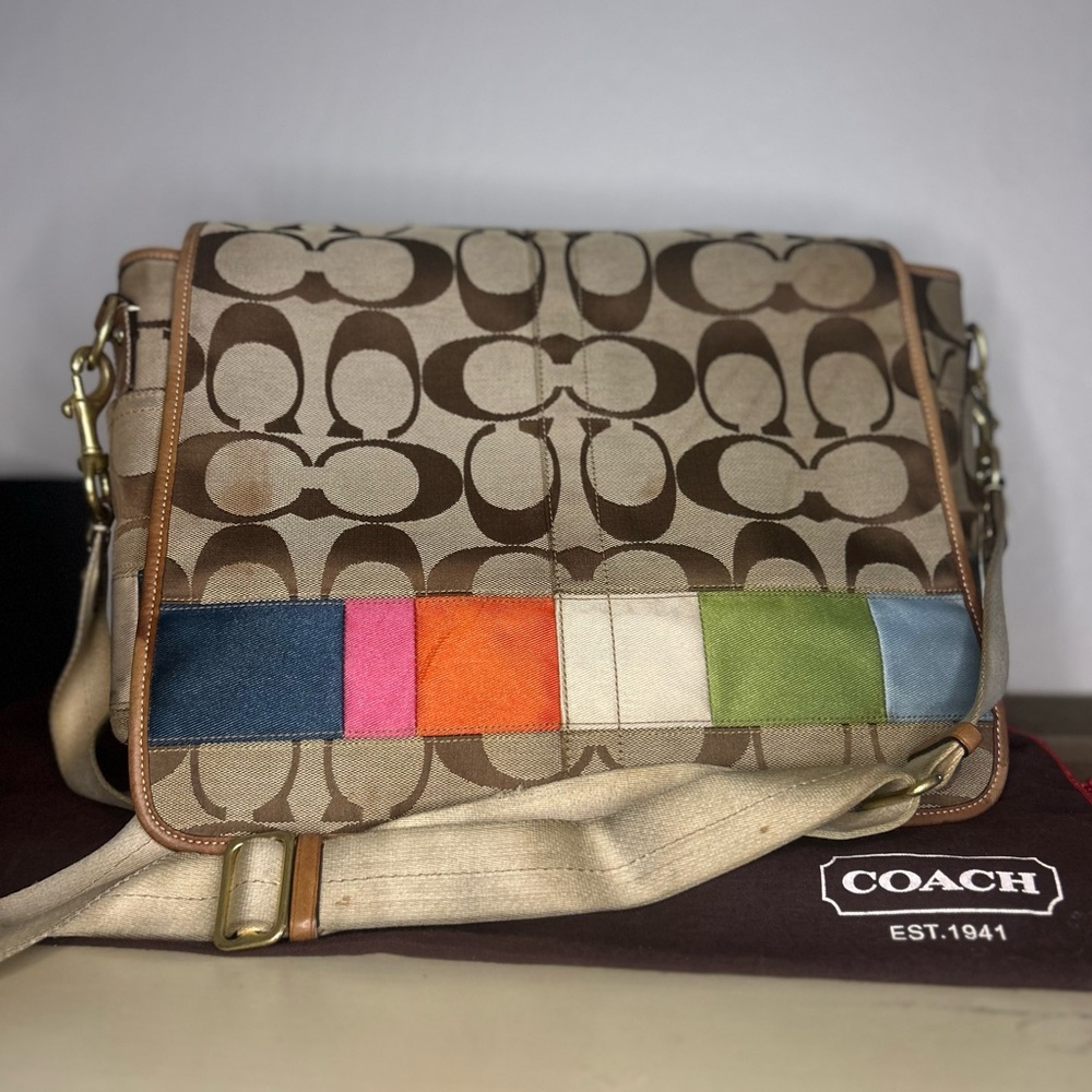 Coach Brown & Multicolor Canvas Messenger comes with dust bag and changing pad - Picture 3 of 10